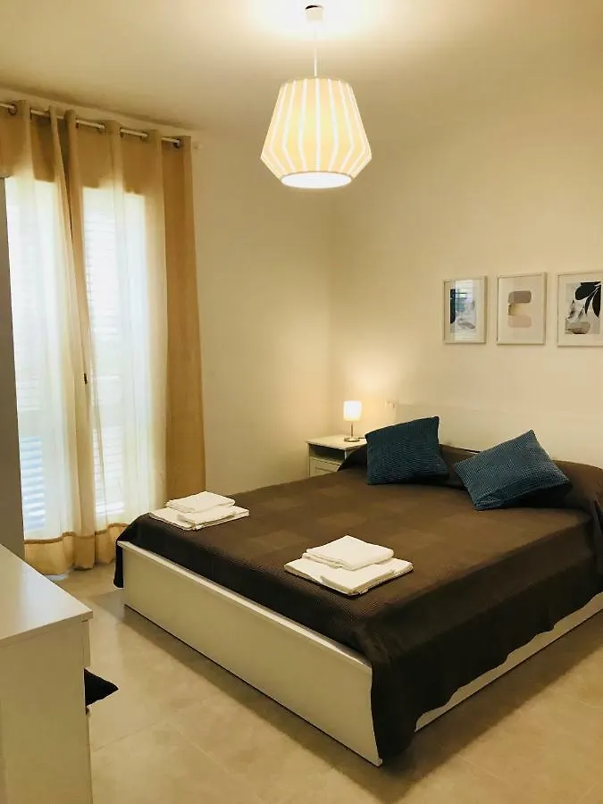 Appartamento casa serena Terrasini 0*,